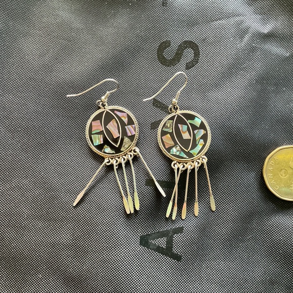 Mother of Pearl earrings - Picture 1 of 2
